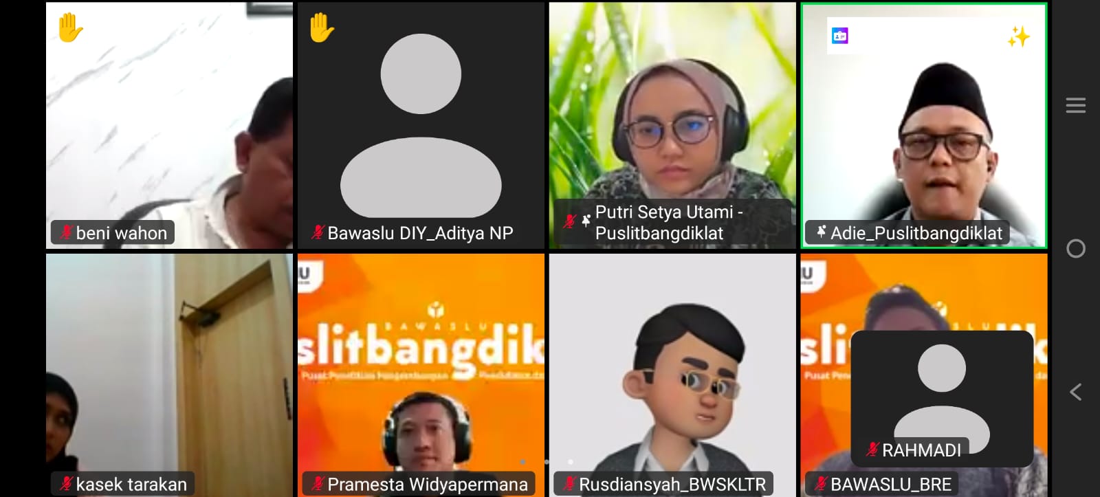 *Kepala Sekretariat Bawaslu Tapin Rahmadi Ikuti Rapat Zoom bersama Puslitbang