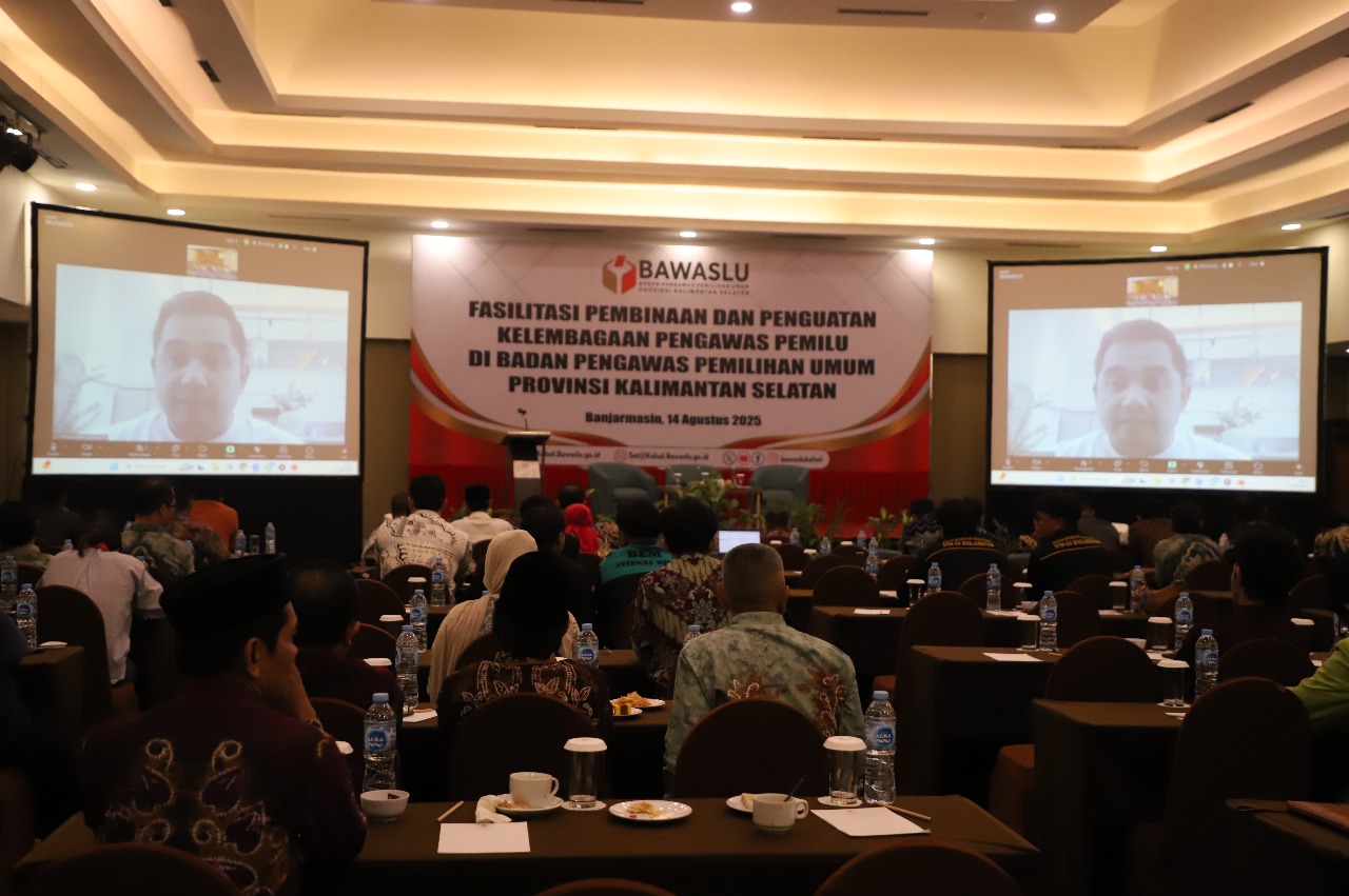 MRK Beri Materi Penguatan Kelembagaan Di Bawaslu Kalimantan Selatan