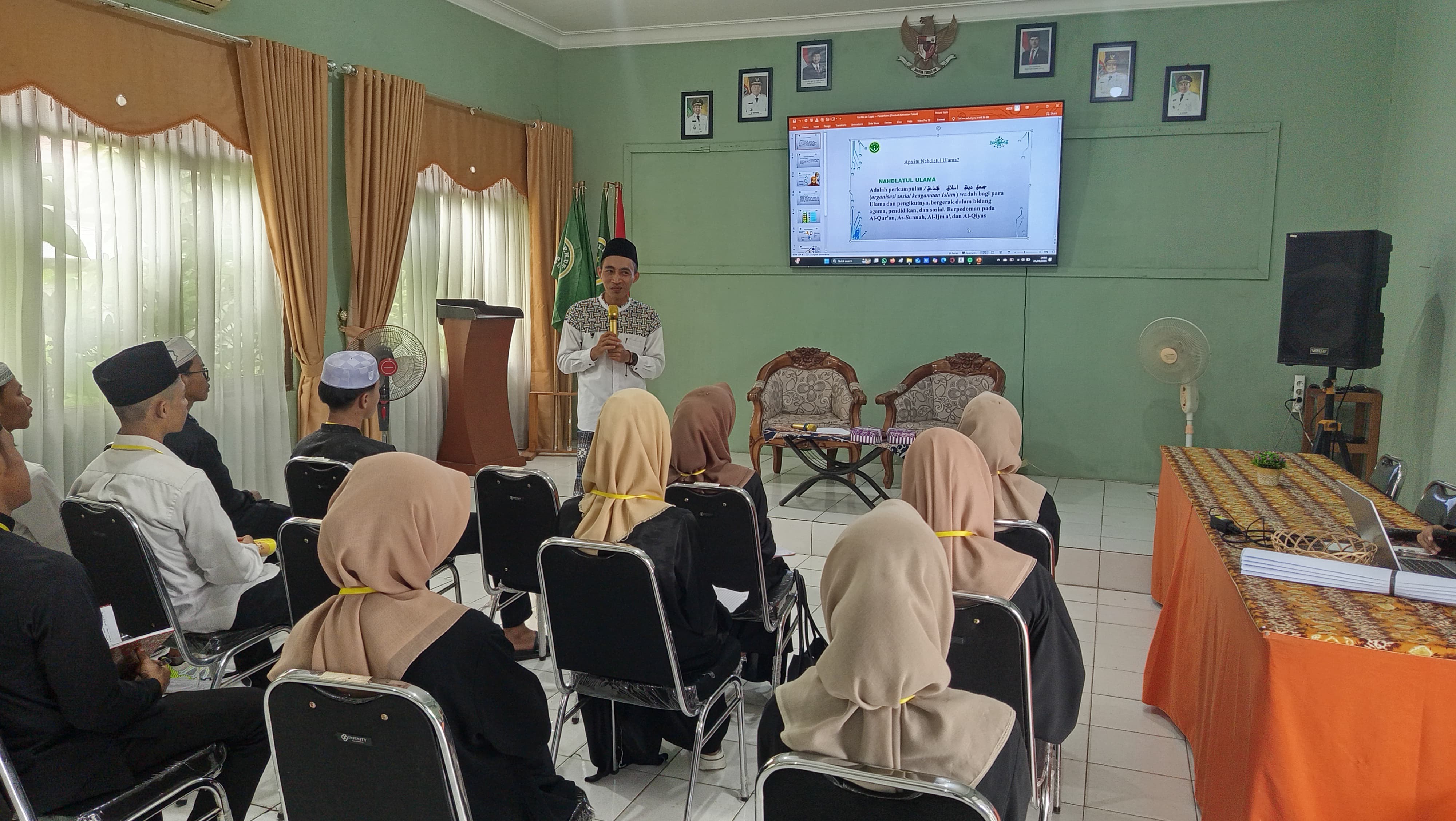 A Fadzlur Rahman Sampaikan Pendidikan Demokrasi di Lakmud IPNU-IPPNU