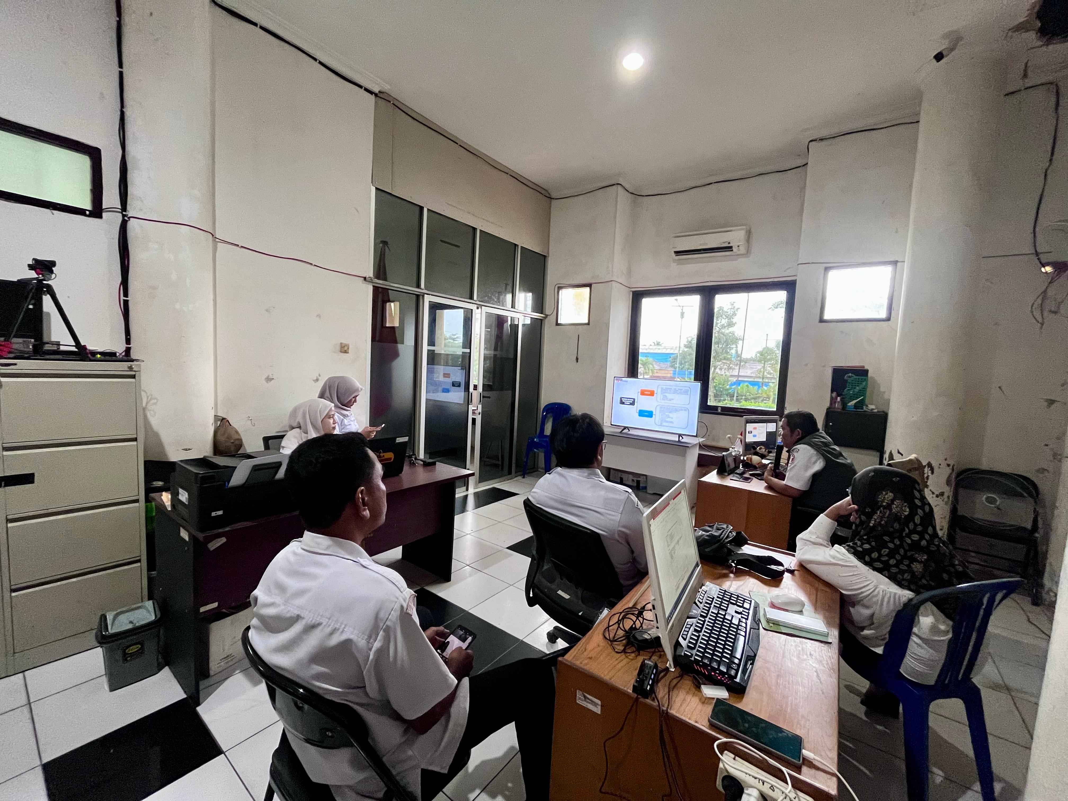 Tingkatkan Kapasitas P3S, Bawaslu Kabupaten Tapin Gelar Kajian Hukum Penanganan Pelanggaran