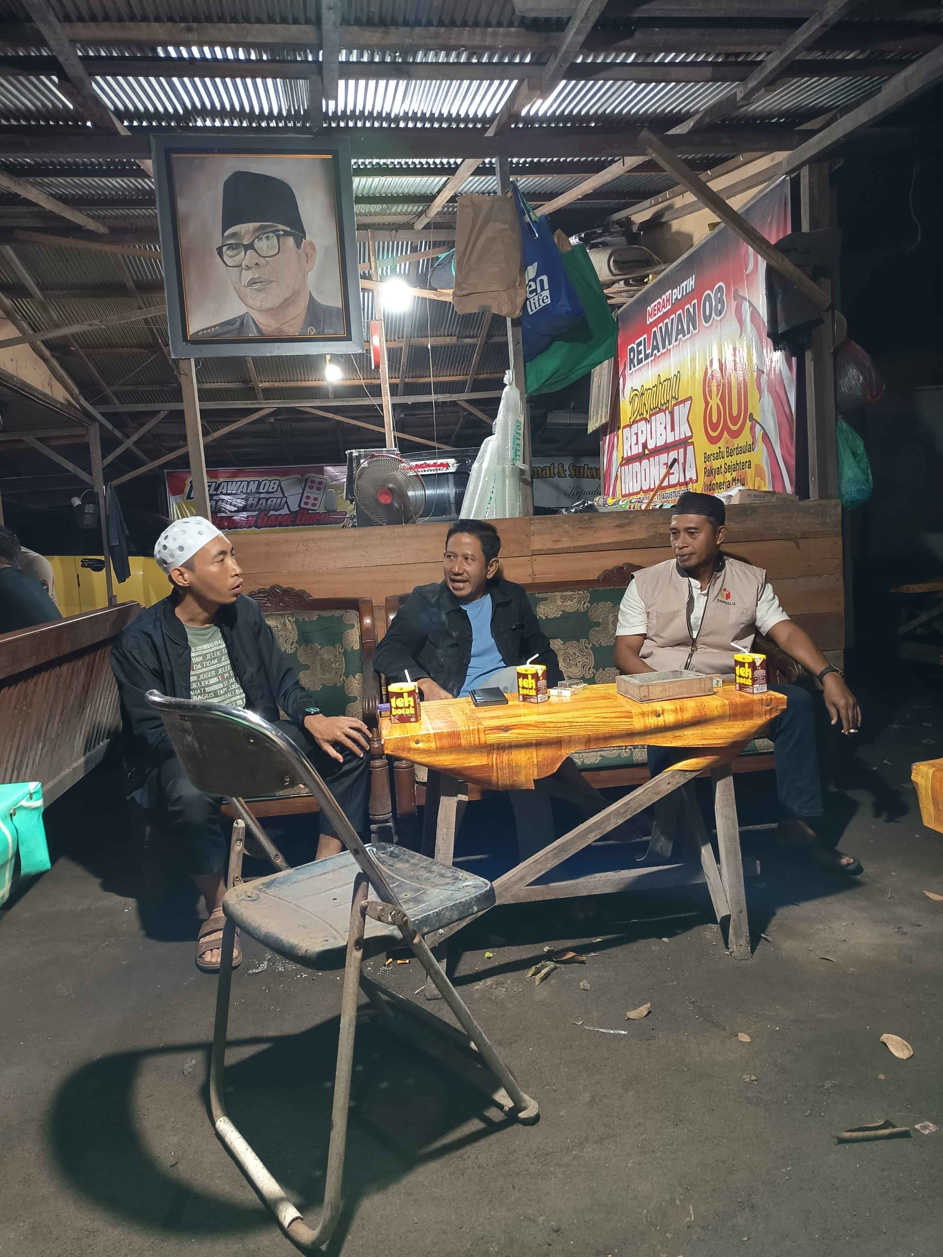 Pimpinan Bawaslu Tapin Diskusi Kepemiluan Bersama Ketua DPRD Tapin
