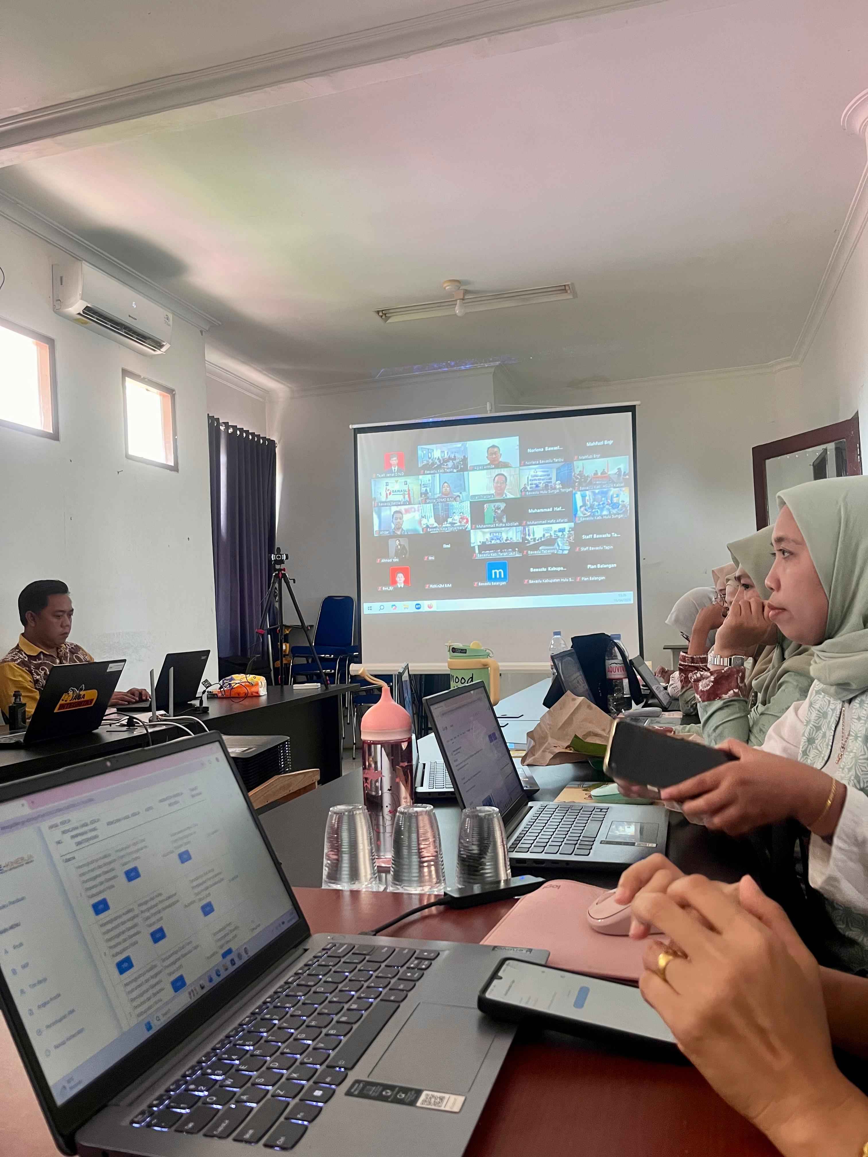 ASN Bawaslu Kabupaten Tapin Ikutin Zoom Meeting Terkait Pengisian E-Kinerja