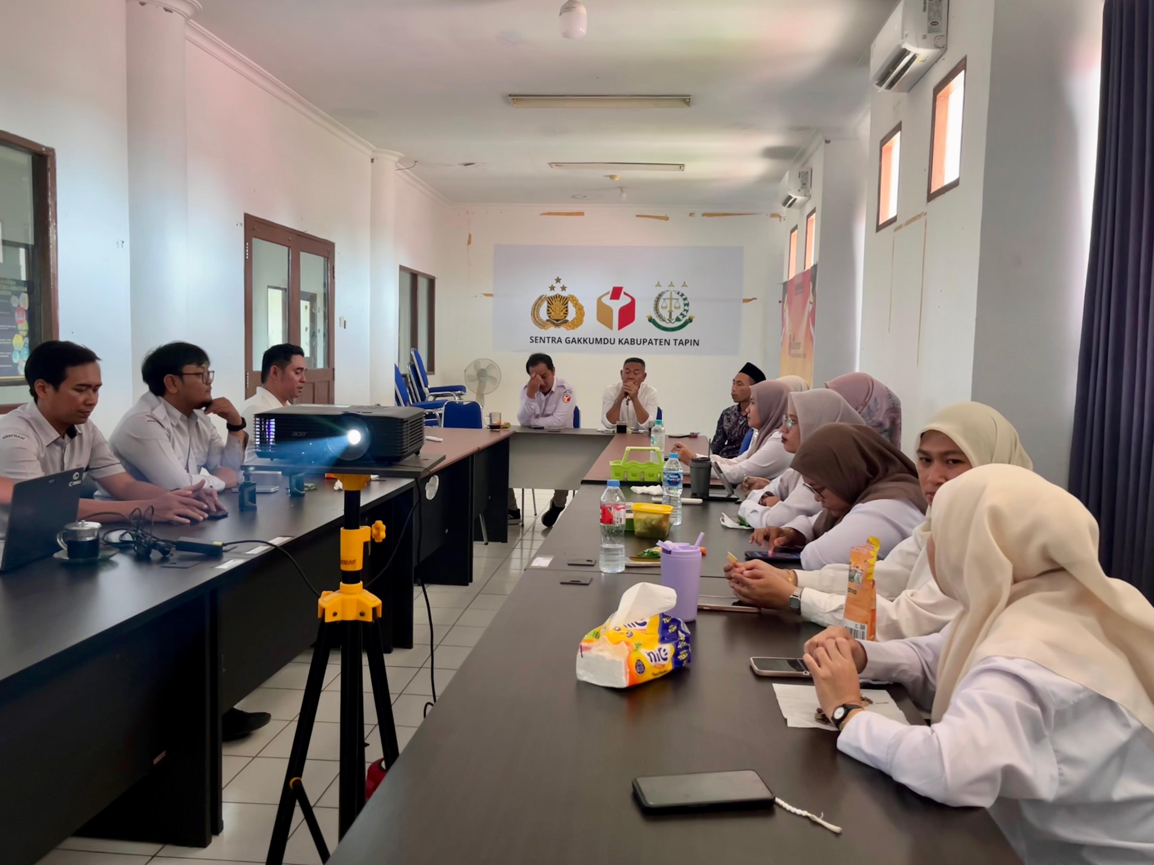 Rapat Mingguan Bawaslu Tapin Bahas RAB 2026, Siap Masuk Tahap Pecah DIPA