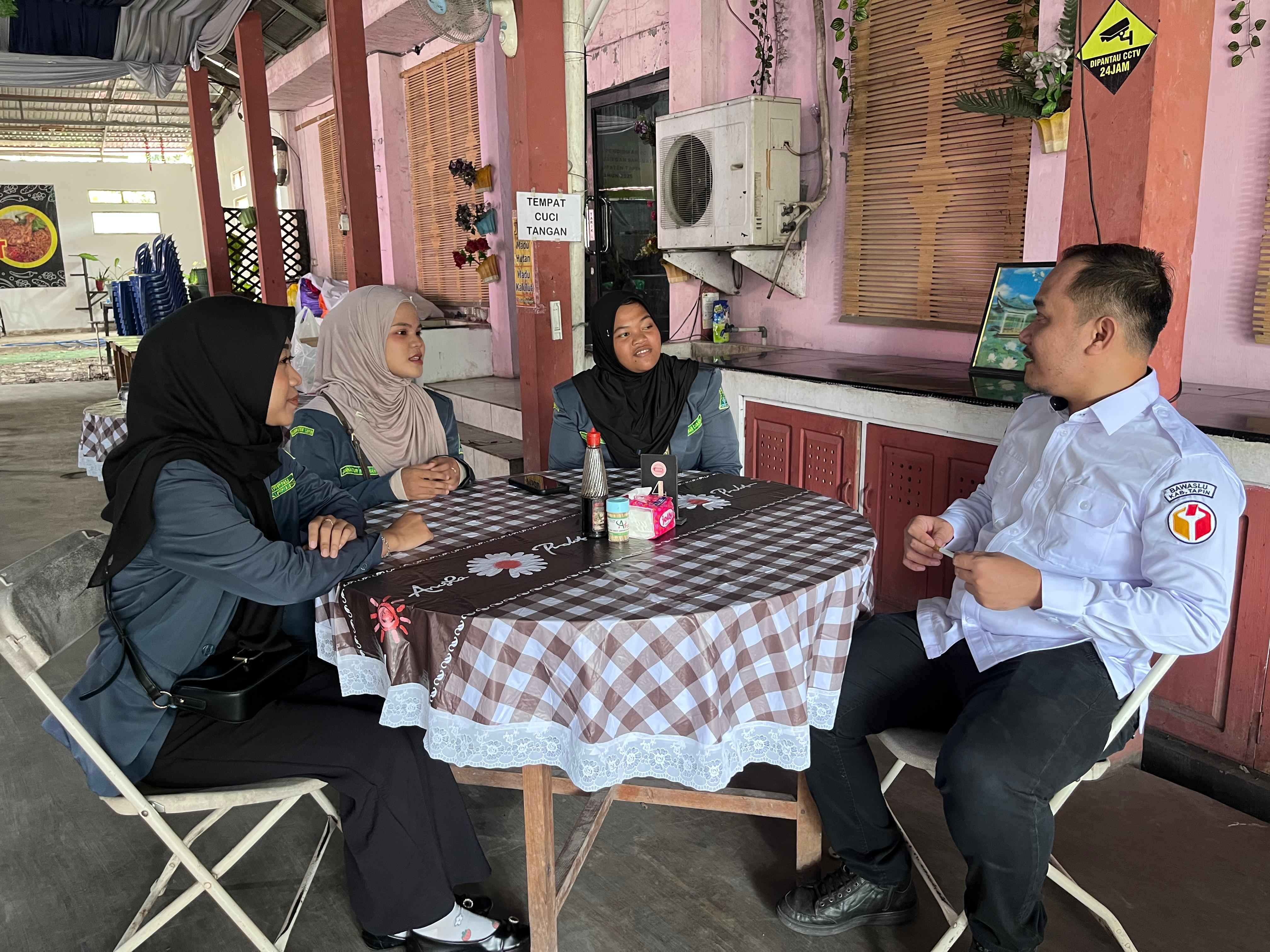 Lewat Konsolidasi Demokrasi, Bawaslu Tapin Ajak Perempuan Aktif Mengawal Pemilu