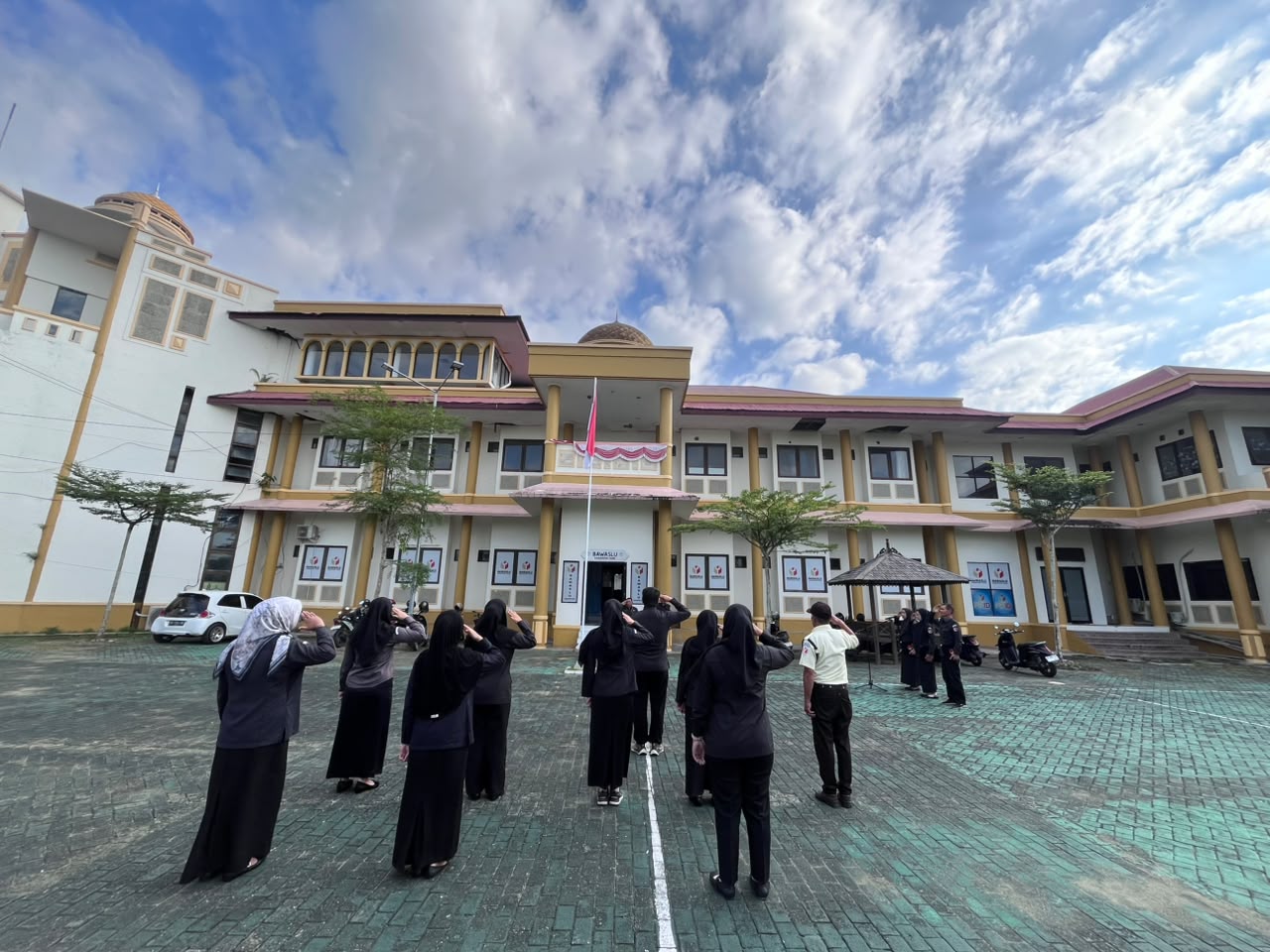 Apel Rutin Senin Pagi, Bawaslu Kabupaten Tapin Perkuat Disiplin dan Semangat Pengabdian