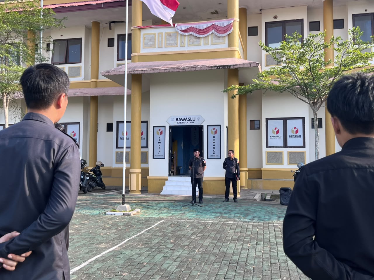 Awali Pekan, Ketua Bawaslu Tapin Ajak Jajaran Jaga Kinerja dan Siapkan Program Kerja