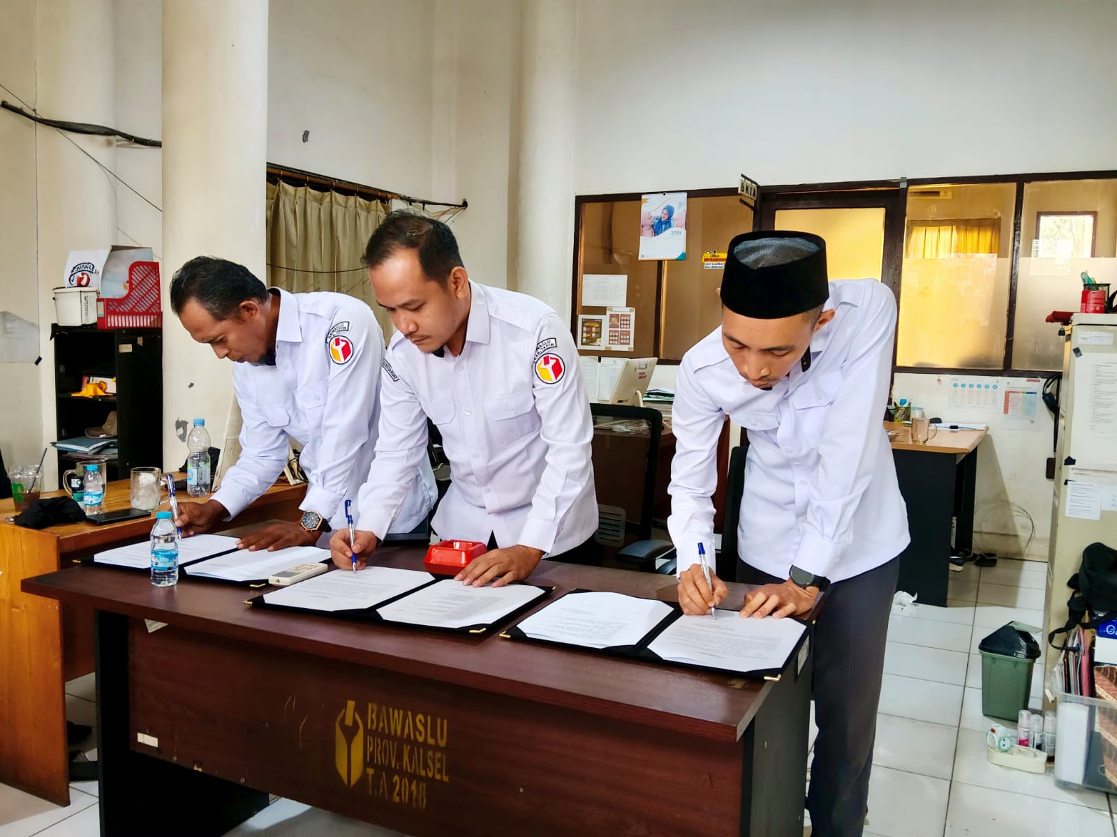 Menata Kerja, Menguatkan Kinerja: Bawaslu Tapin Ikuti Penandatanganan IKU 2026