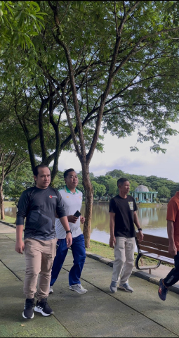 Wujudkan Lingkungan Kerja Sehat dan Harmonis, Bawaslu Tapin Laksanakan Jalan Santai Jumat Sehati