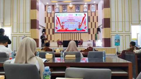 Makin Cerdas, Makin Bijak: Bawaslu Tapin Hadiri Gerakan Cerdas Keuangan
