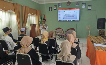 A Fadzlur Rahman Sampaikan Pendidikan Demokrasi di Lakmud IPNU-IPPNU