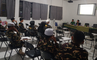 Rahman Paparkan Materi Wawasan Kebangsaan di DTD VI GP Ansor Tapin
