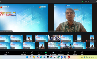 Anggota Bawaslu Kalsel Thessa Aji Budiono Saat memberikan arahan kepada peserta yang hadir