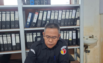 Kepala Sekretariat, Rahmadi, mengikuti Rapat Evaluasi Keuangan yang diselenggarakan oleh Sekretariat Bawaslu Provinsi Kalimantan Selatan bersama Bawaslu Kabupaten/Kota se-Provinsi Kalimantan Selatan