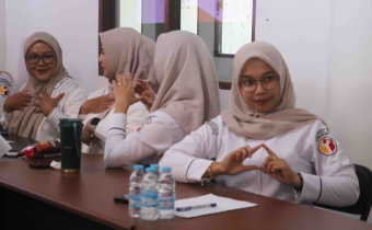 Bawaslu Tapin Tingkatkan Pelayanan Aparatur Melalui Pelatihan Bahasa Isyarat