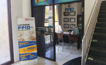 Ruangan atau meja pelayanan informasi
